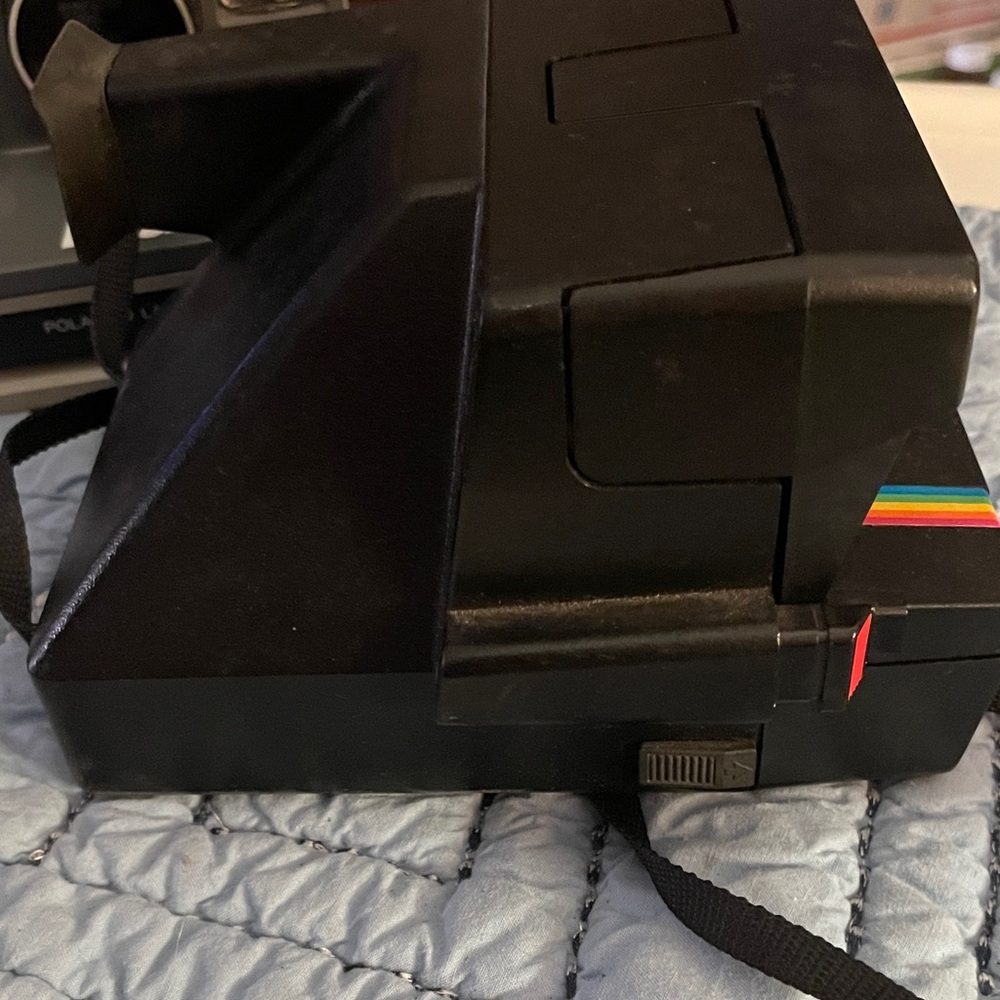 Polaroid The Button and Spirit Cameras - Gray and Black - Picture 8 of 11